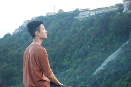 Cô đơn như khoảng trống